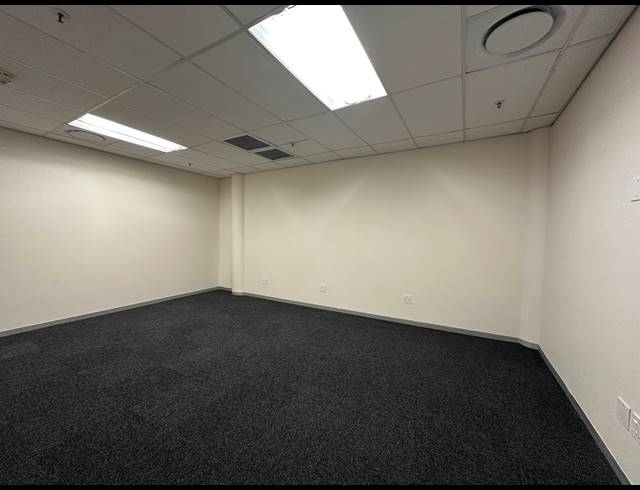 222M² OFFICE TO LET IN SANDTON CENTRAL